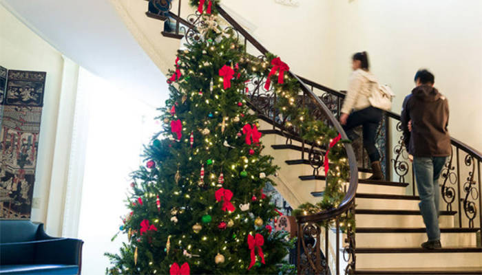 Candlelight Nights decorated staircase