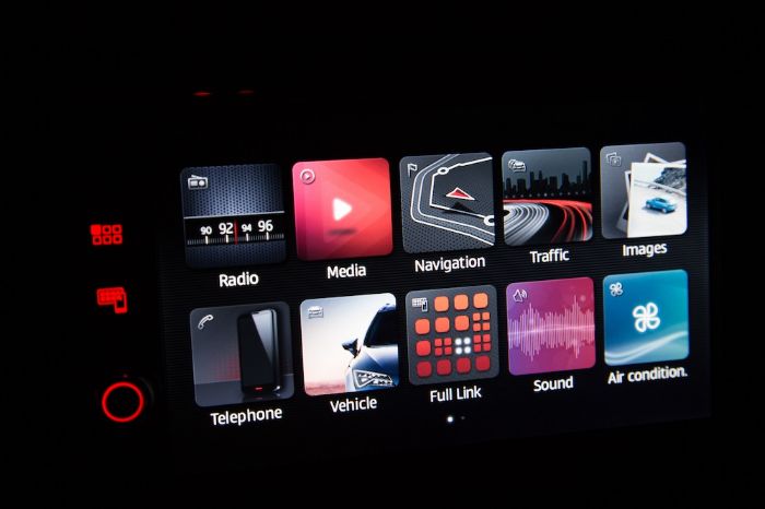 car-infortainment-image